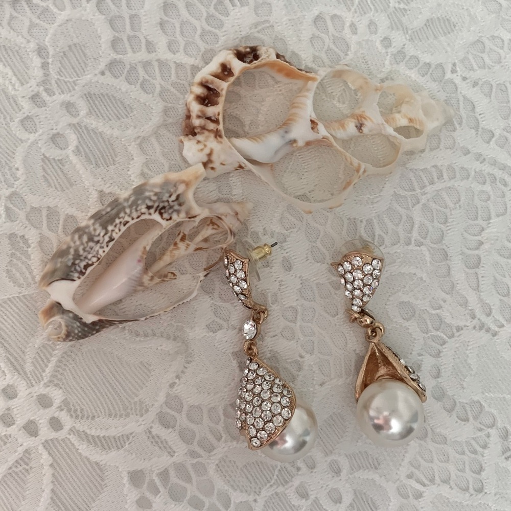 Beach Wedding Dangling Pearl Earrings